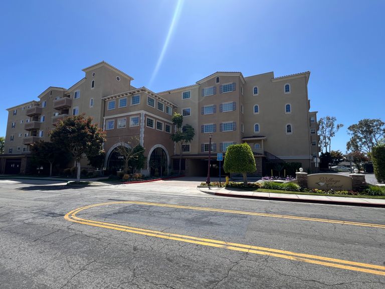 Village Court, Torrance, CA 1