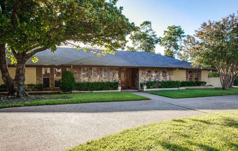 Avalon Memory Care - Royal Circle, Dallas, TX 1