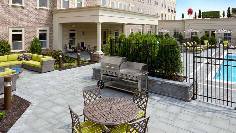 The Bristal At Garden City, Garden City, NY 3