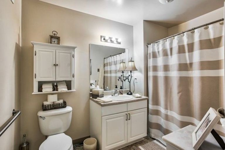 Lockwood of Fenton, Fenton, MI 2