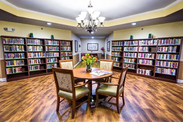 Town Village Of Leawood, Leawood, KS 3