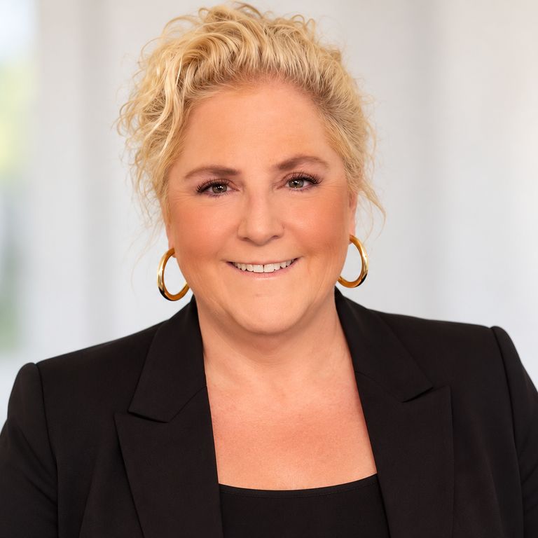 Carla Cary