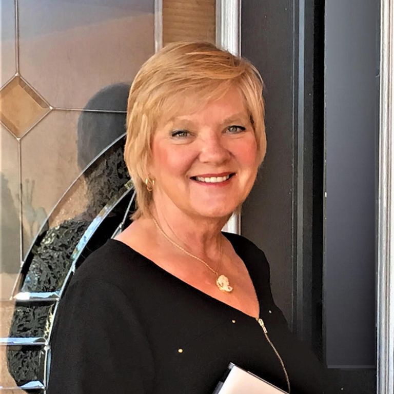 Eileen Simons
