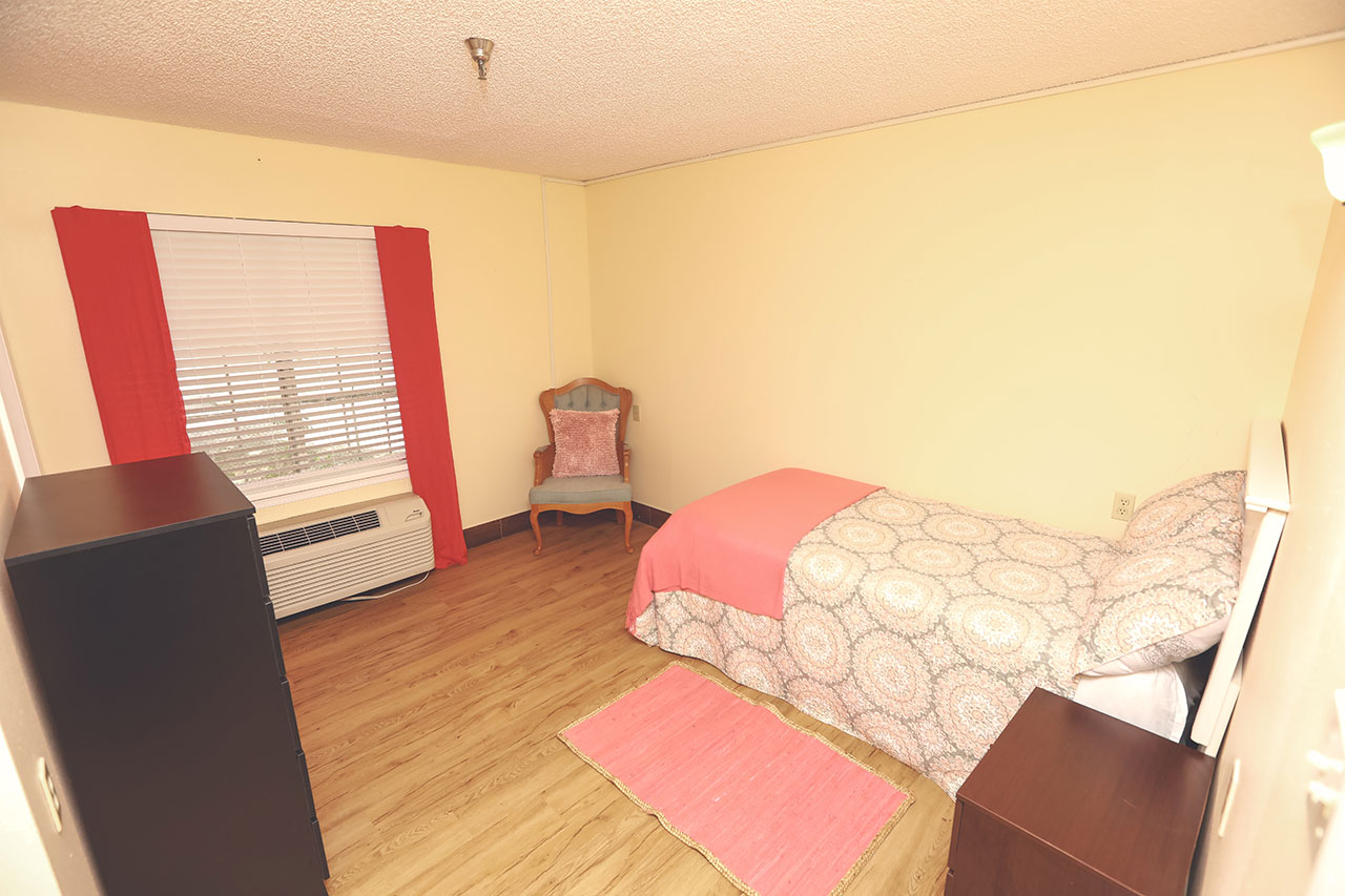 BEST CARE SENIOR LIVING AT WINTER HAVEN photo 2
