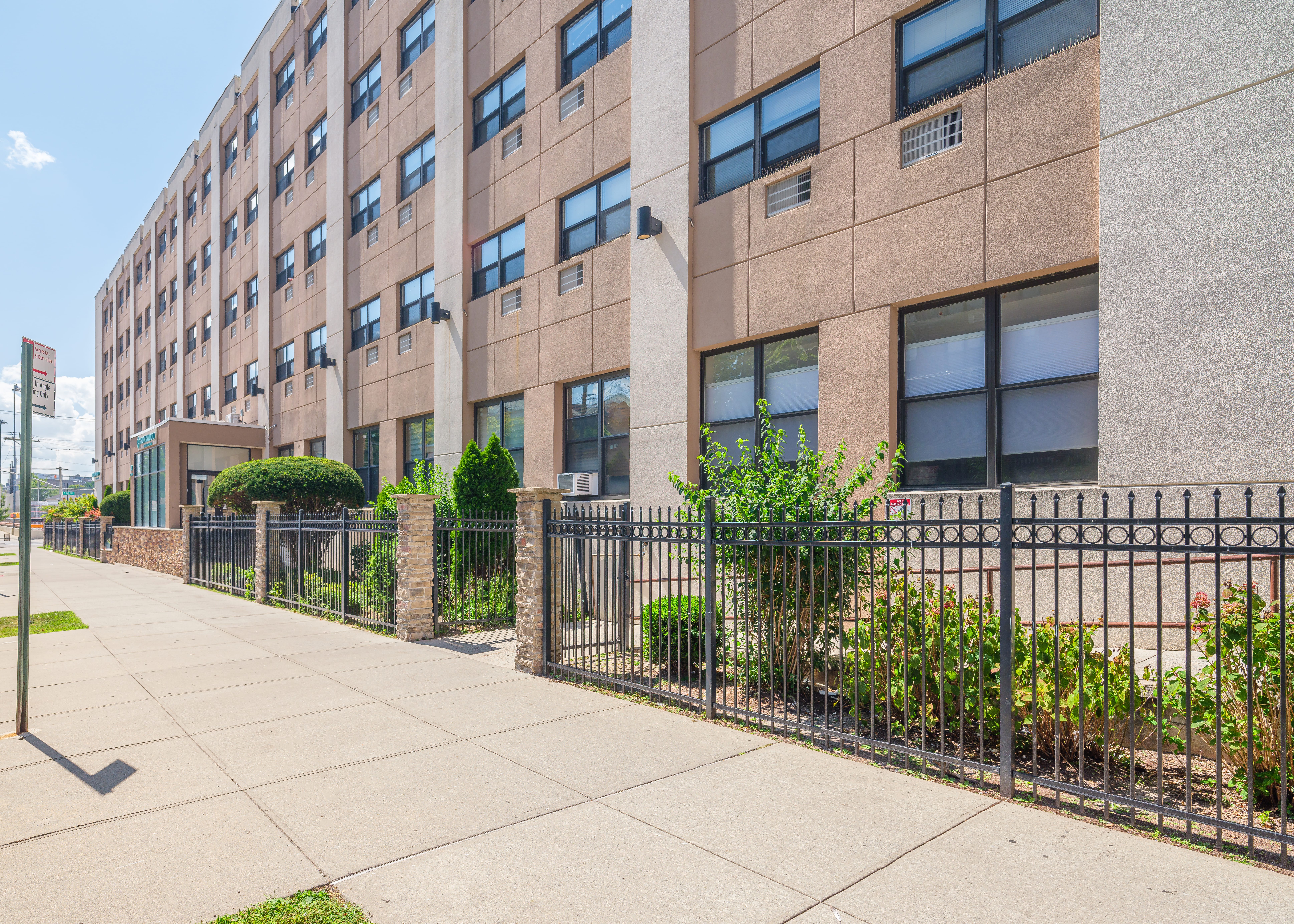Bronxwood photo 6