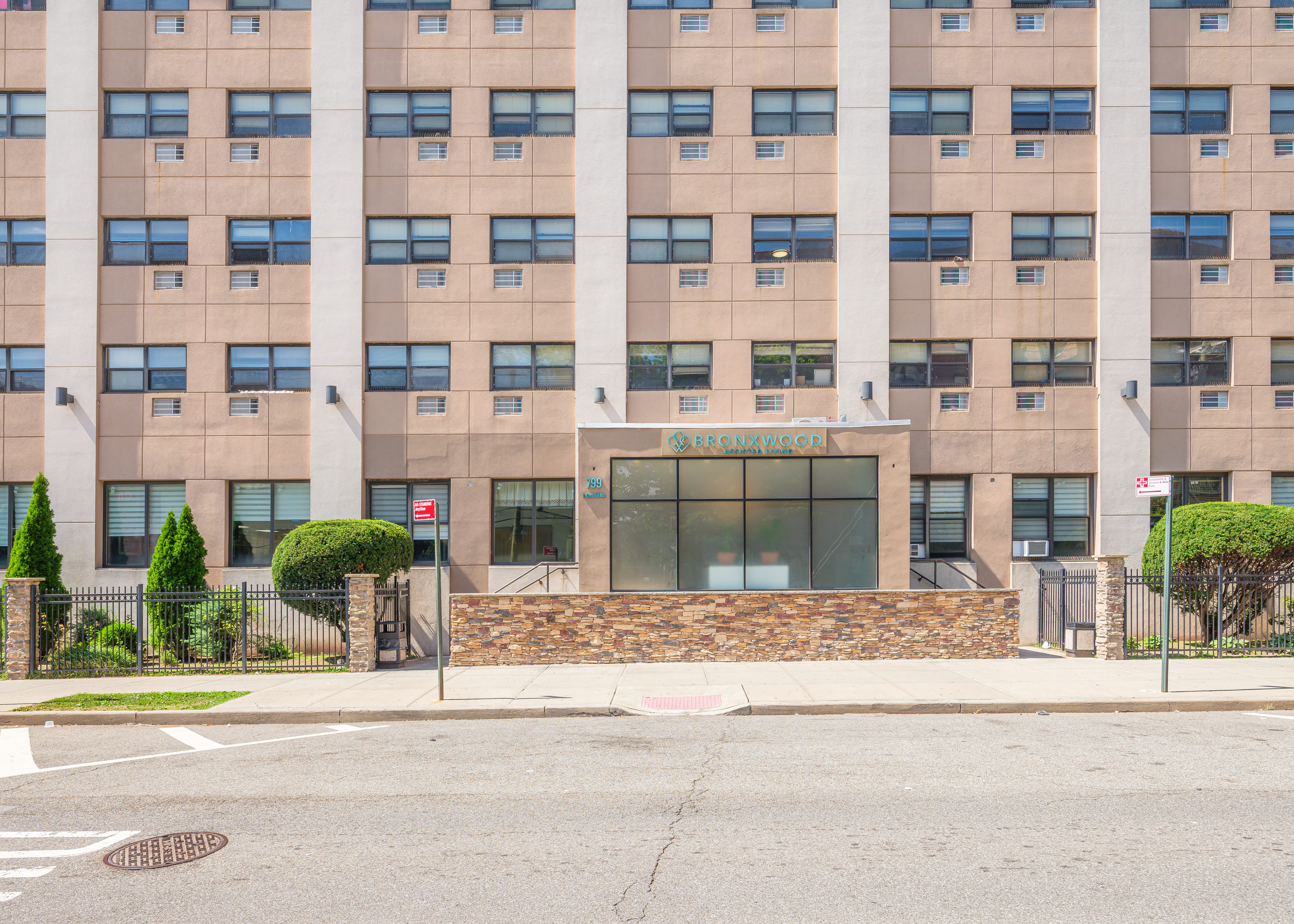 Bronxwood photo 7
